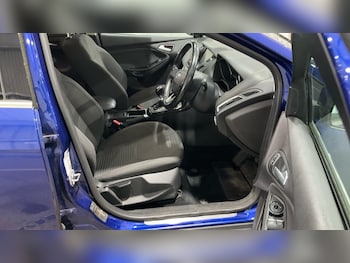 Used Ford Focus 2015 for sale - 76326381: Photo 4