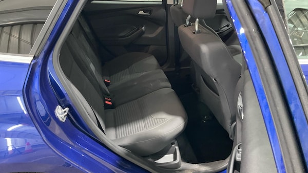 Used Ford Focus 2015 for sale - 76326381: Photo 5