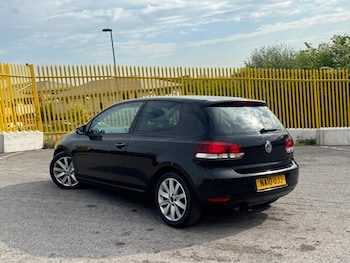 Used Volkswagen Golf 2010 for sale - 78318231: Photo