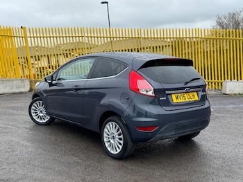 Used Ford Fiesta 2015 for sale - 79465018: Photo