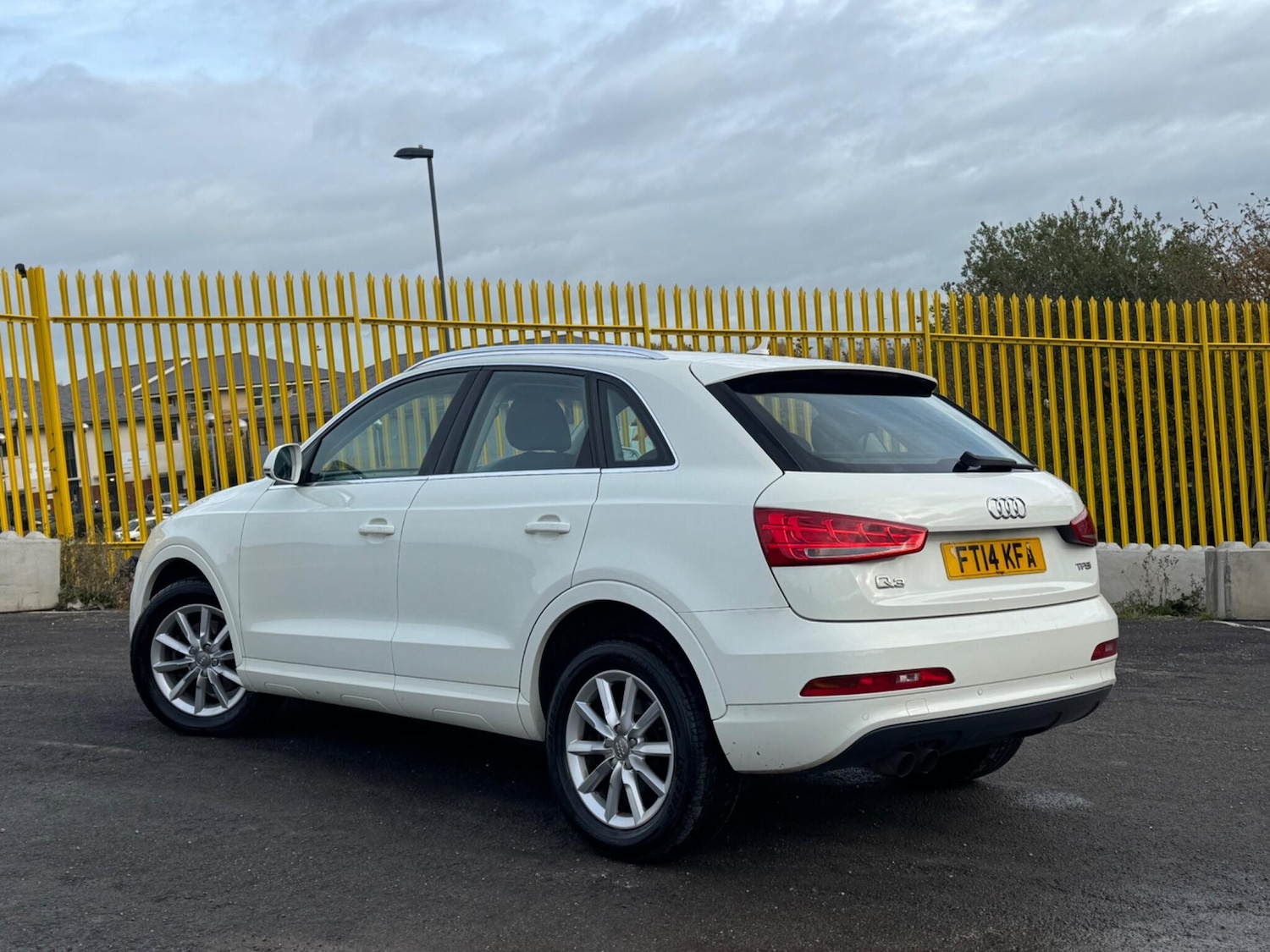 Used Audi Q3 for sale - 76995231: Photo 2