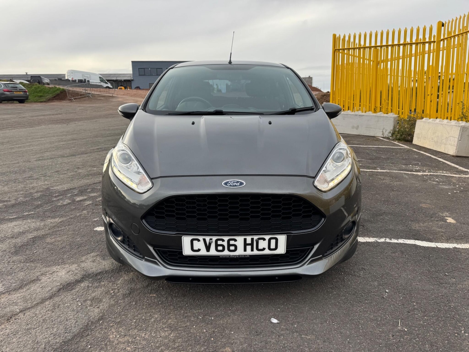 Used Ford Fiesta 2016 for sale - 76688504: Photo 4