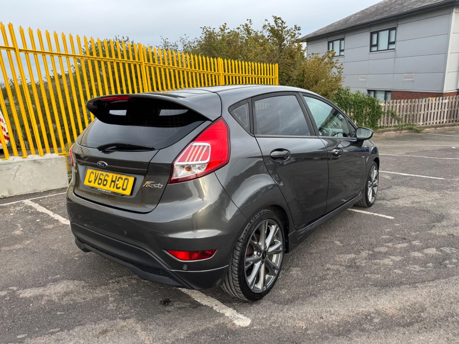 Used Ford Fiesta 2016 for sale - 76688504: Photo 7