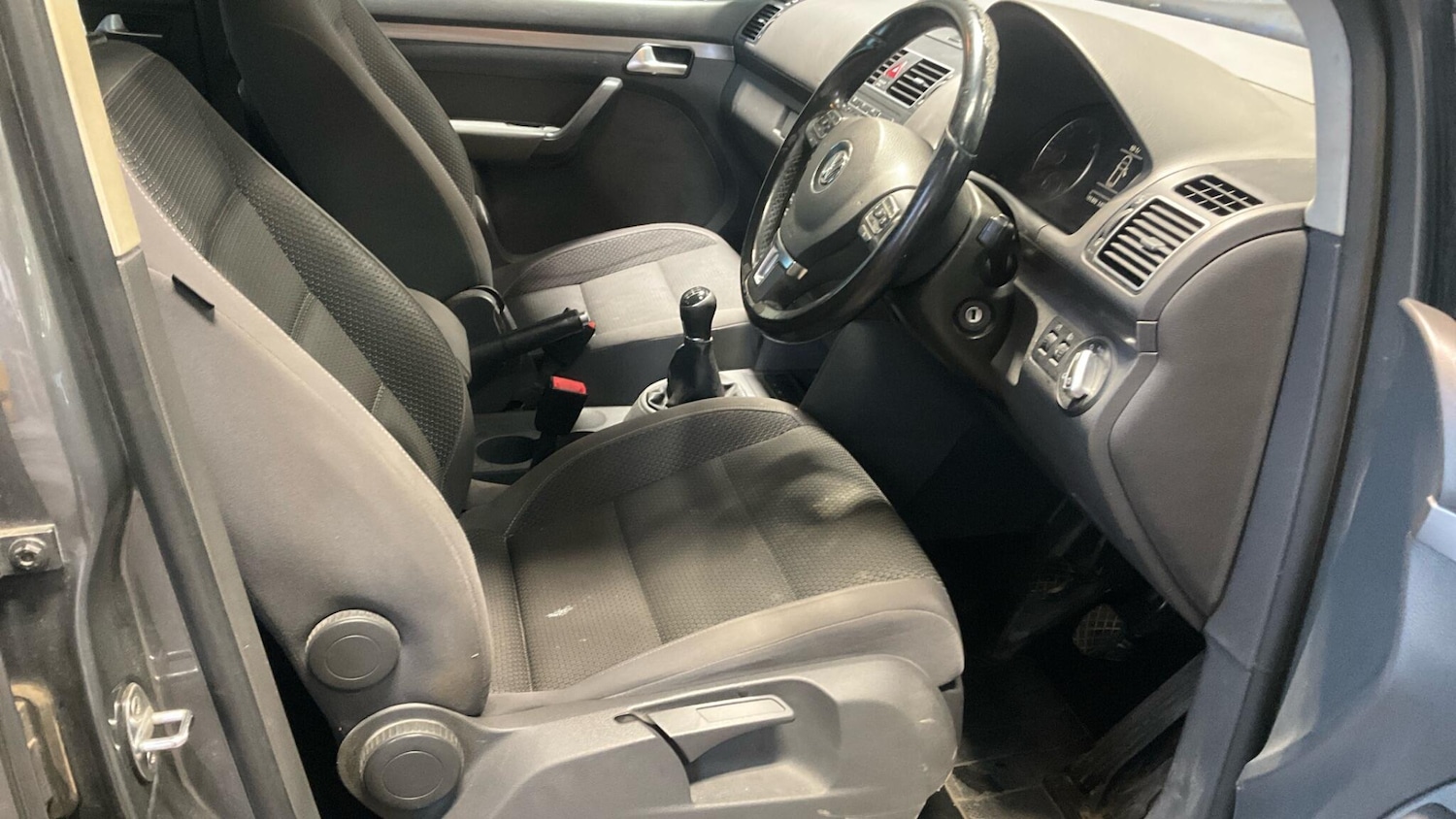 Used Volkswagen Touran 2014 for sale - 77097839: Photo 4