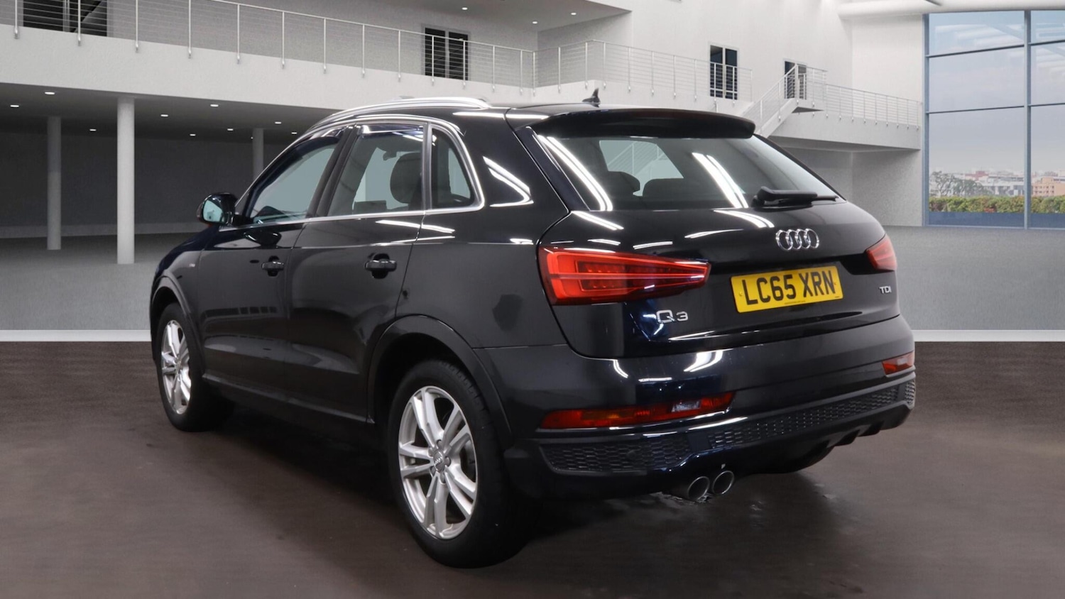 Used Audi Q3 2015 for sale - 77253764: Photo 2