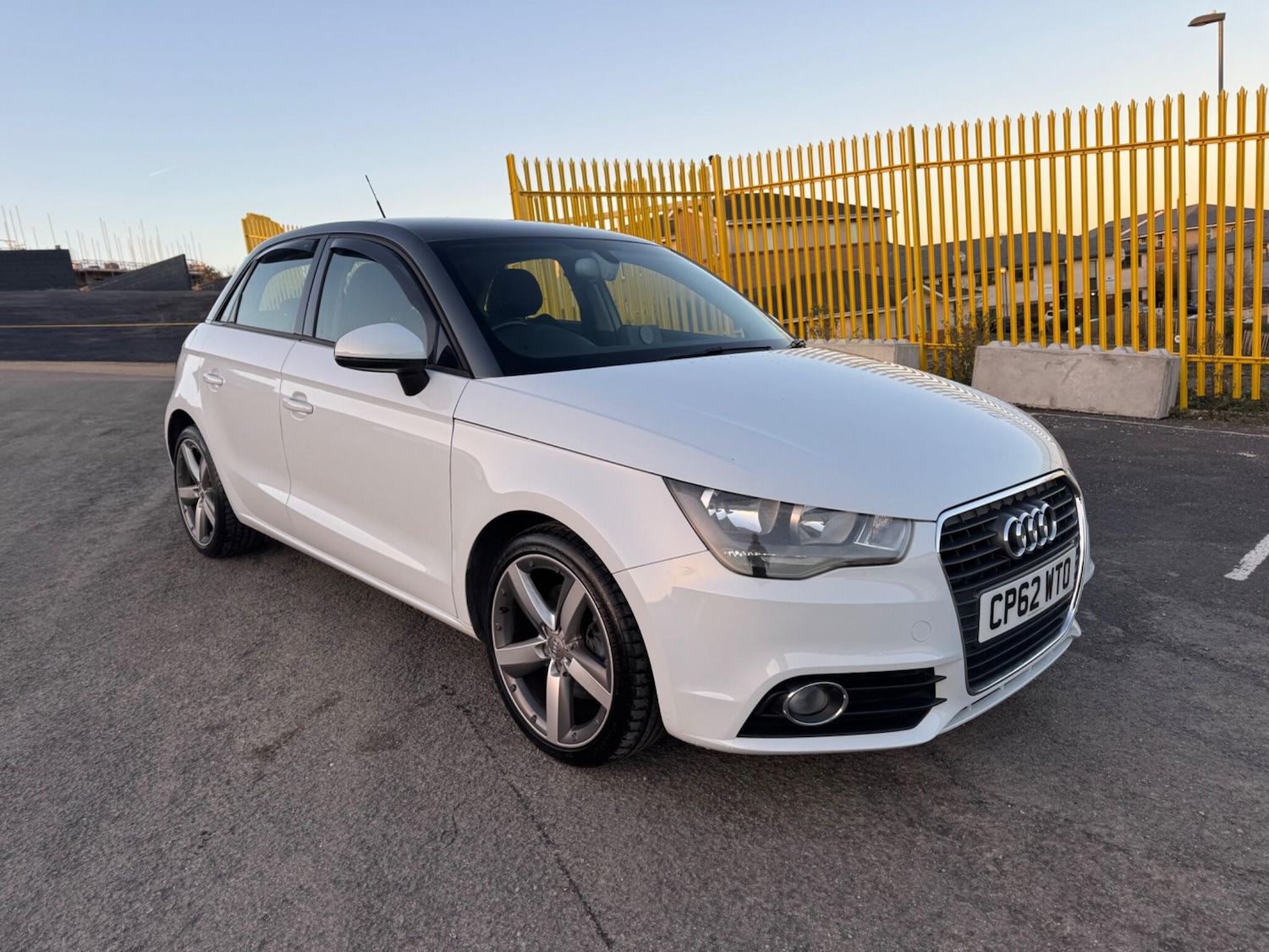 Used Audi A1 2012 for sale - 76607560: Photo 4