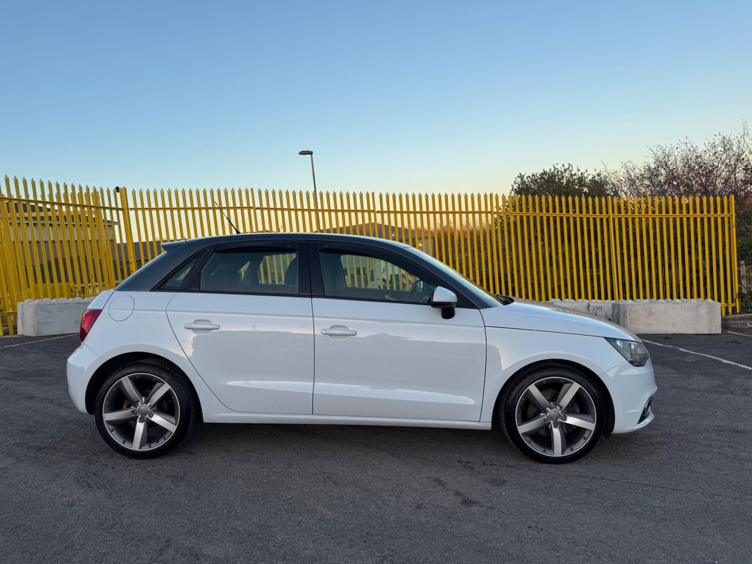 Used Audi A1 2012 for sale - 76607560: Photo 5