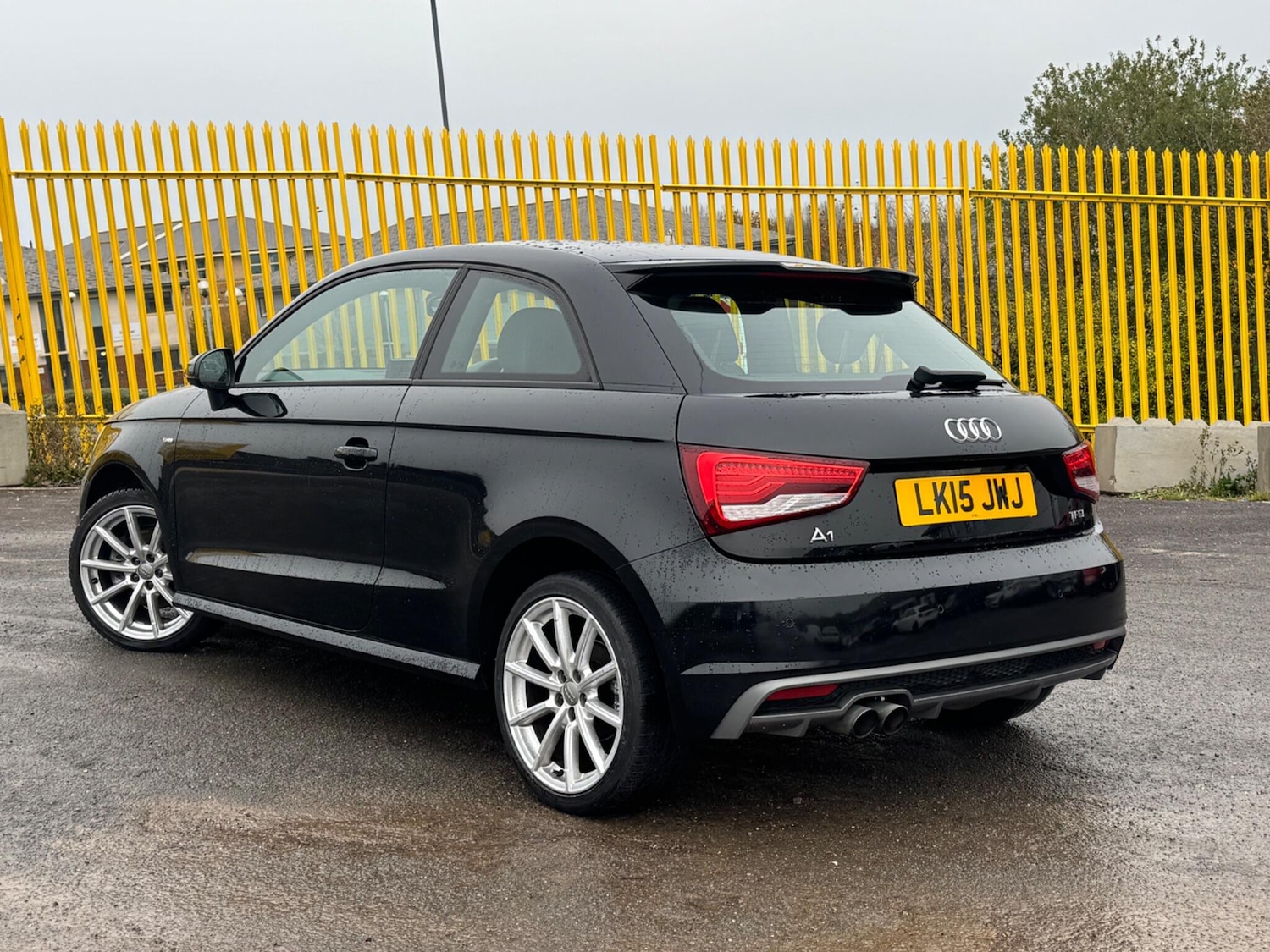 Used Audi A1 2015 for sale - 76199696: Photo 2