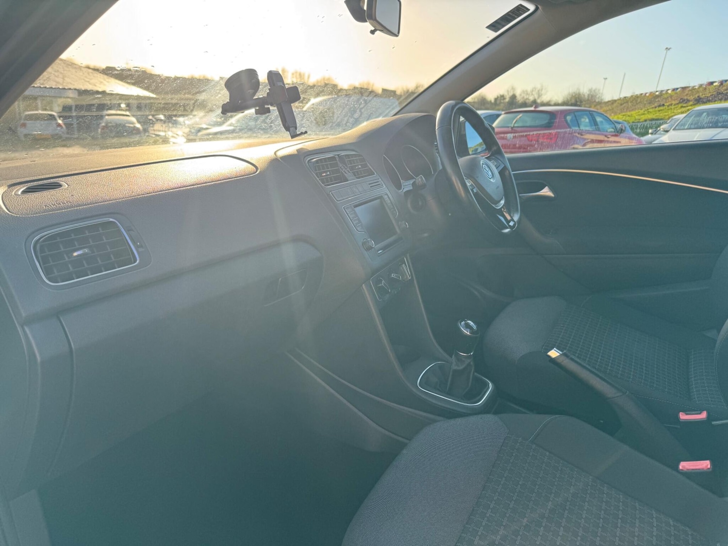 Used Volkswagen Polo 2015 for sale - 77683818: Photo 9