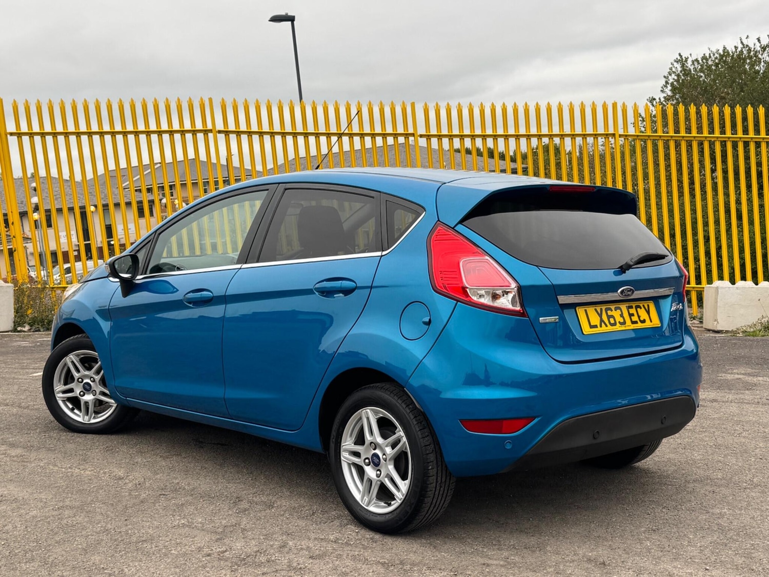 Used Ford Fiesta 2013 for sale - 76012189: Photo 3