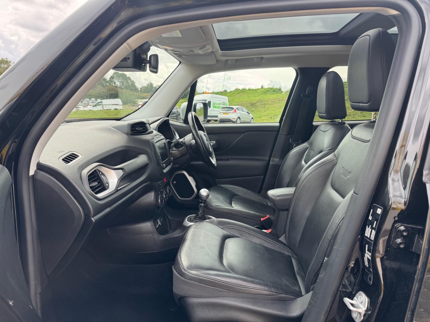 Used Jeep Renegade 2017 for sale - 77049893: Photo 16