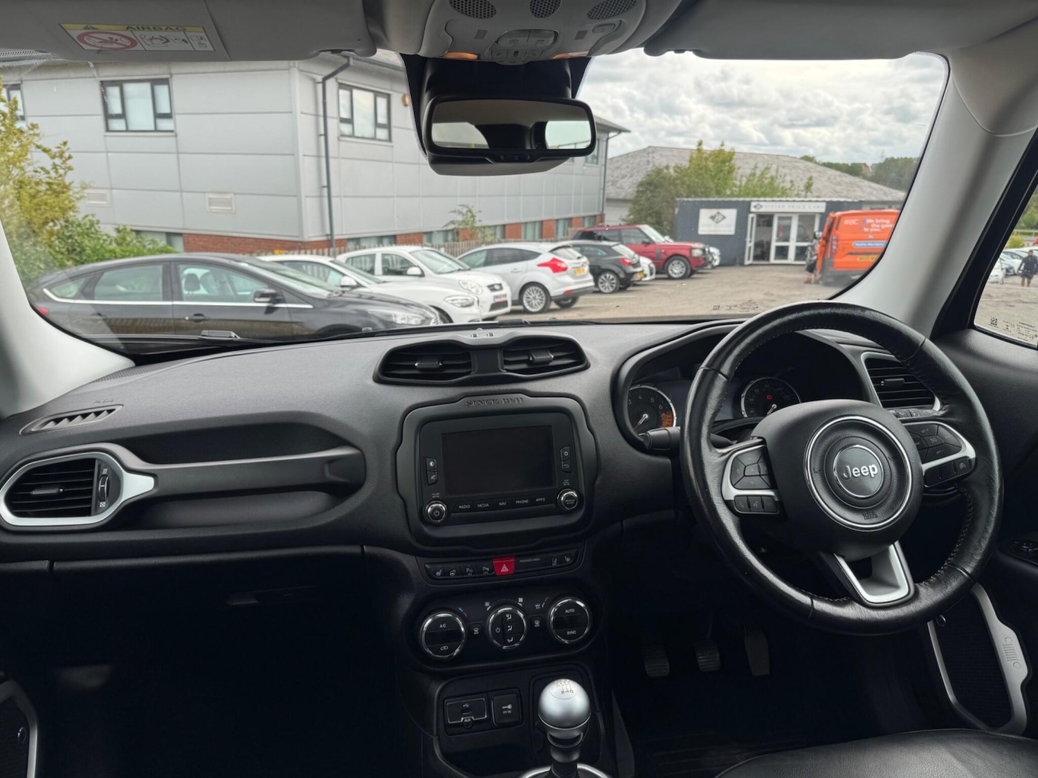 Used Jeep Renegade 2017 for sale - 77049893: Photo 6