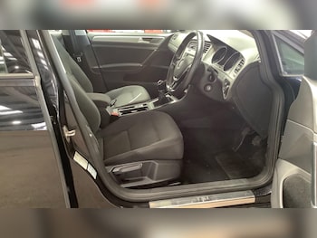 Used Volkswagen Golf 2016 for sale - 75540025: Photo