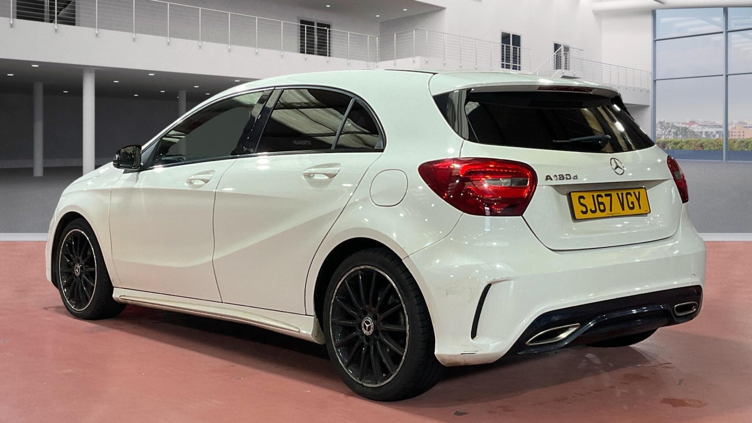 Used Mercedes-Benz A-Class 2017 for sale - 76348934: Photo 2