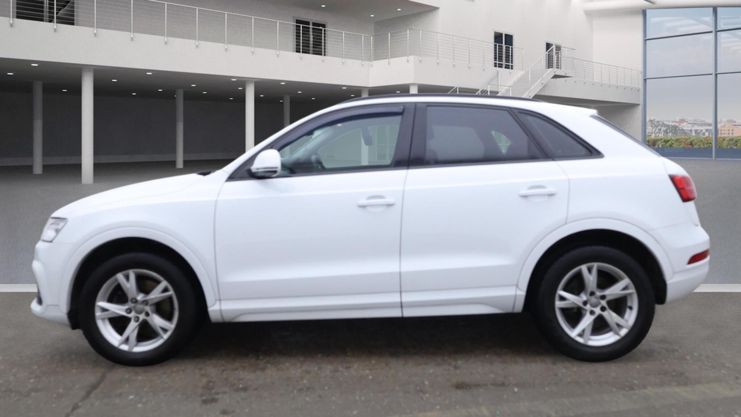 Used Audi Q3 2016 for sale - 76976163: Photo 3