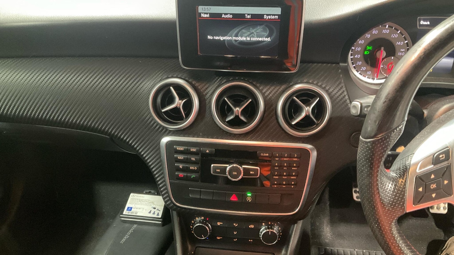 Used Mercedes-Benz A-Class 2015 for sale - 76349219: Photo 6