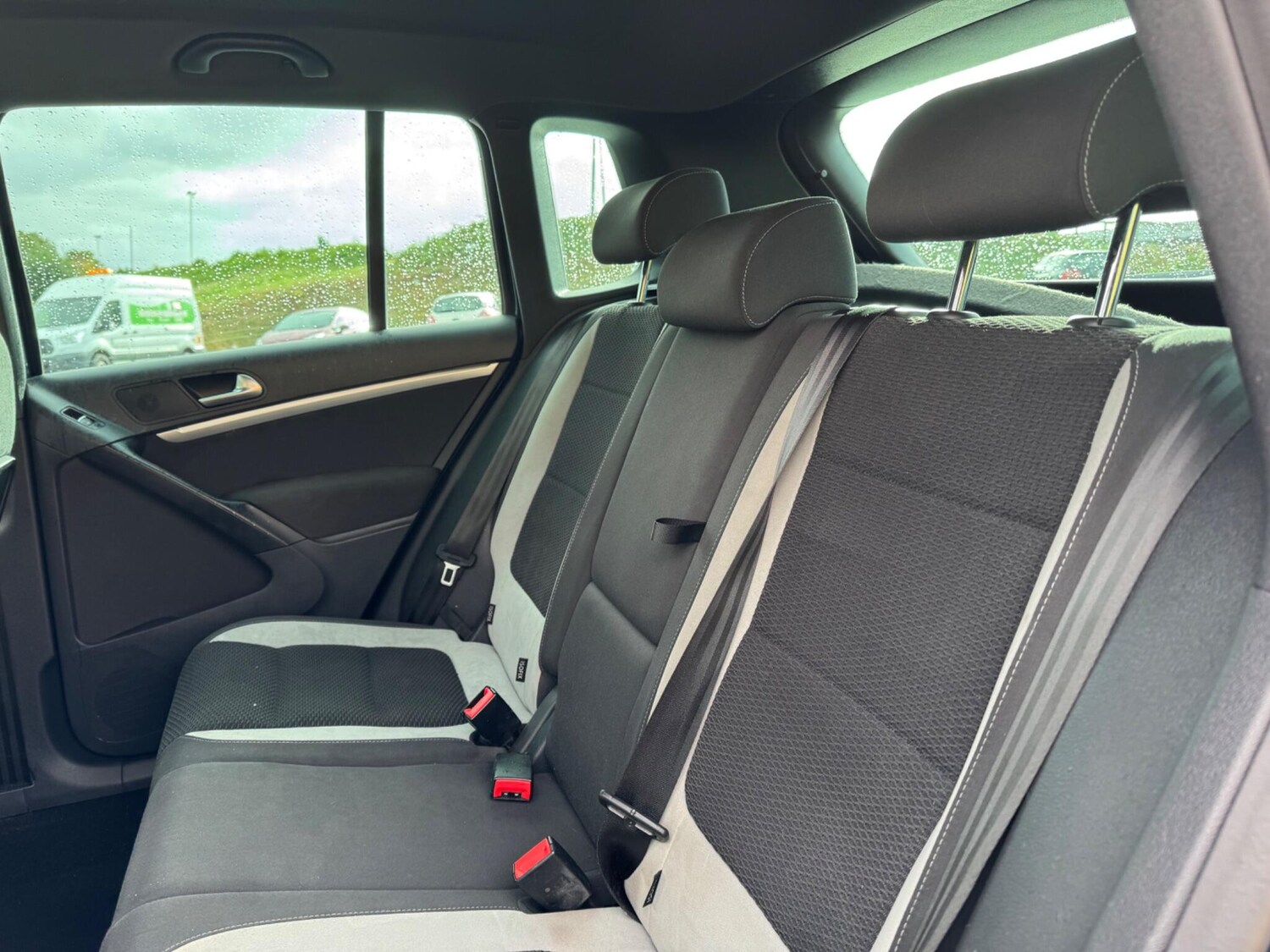 Used Volkswagen Tiguan 2015 for sale - 75540051: Photo 11