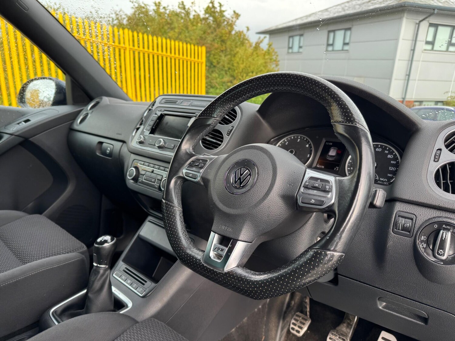 Used Volkswagen Tiguan 2015 for sale - 75540051: Photo 8