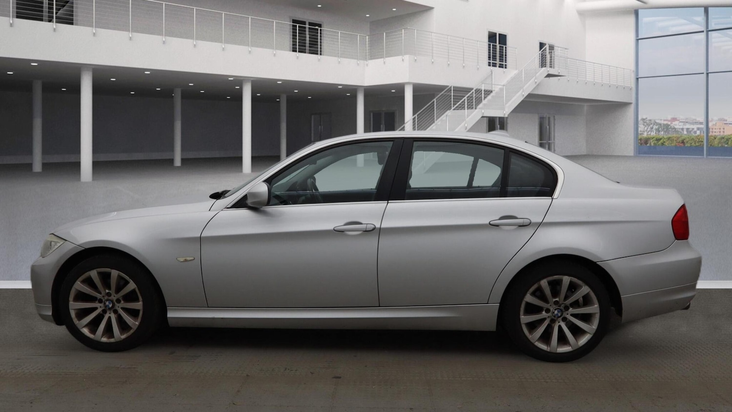 Used BMW 3 Series 2011 for sale - 77511336: Photo 3