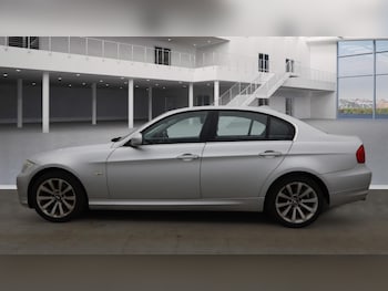 Used BMW 3 Series 2011 for sale - 77511336: Photo