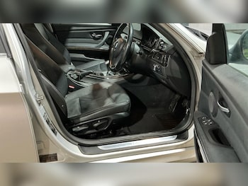 Used BMW 3 Series 2011 for sale - 77511336: Photo