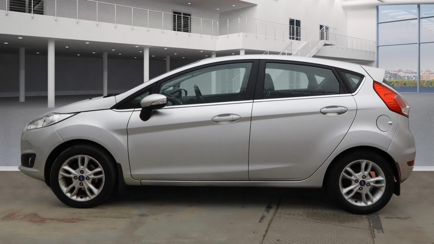 Used Ford Fiesta 2015 for sale - 77320309: Photo 3