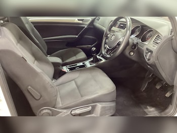 Used Volkswagen Golf 2015 for sale - 77769469: Photo