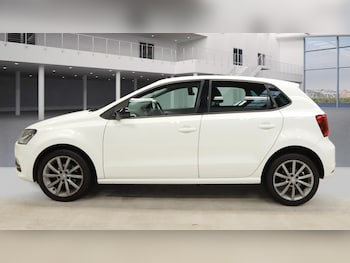 Used Volkswagen Polo 2015 for sale - 77769612: Photo