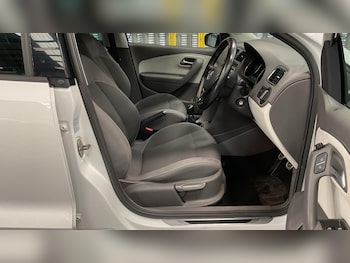 Used Volkswagen Polo 2015 for sale - 77769612: Photo