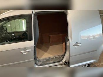 Used Volkswagen Caddy 2017 for sale - 77190773: Photo