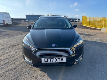 Used Ford Focus 2017 for sale - 77925124: Photo