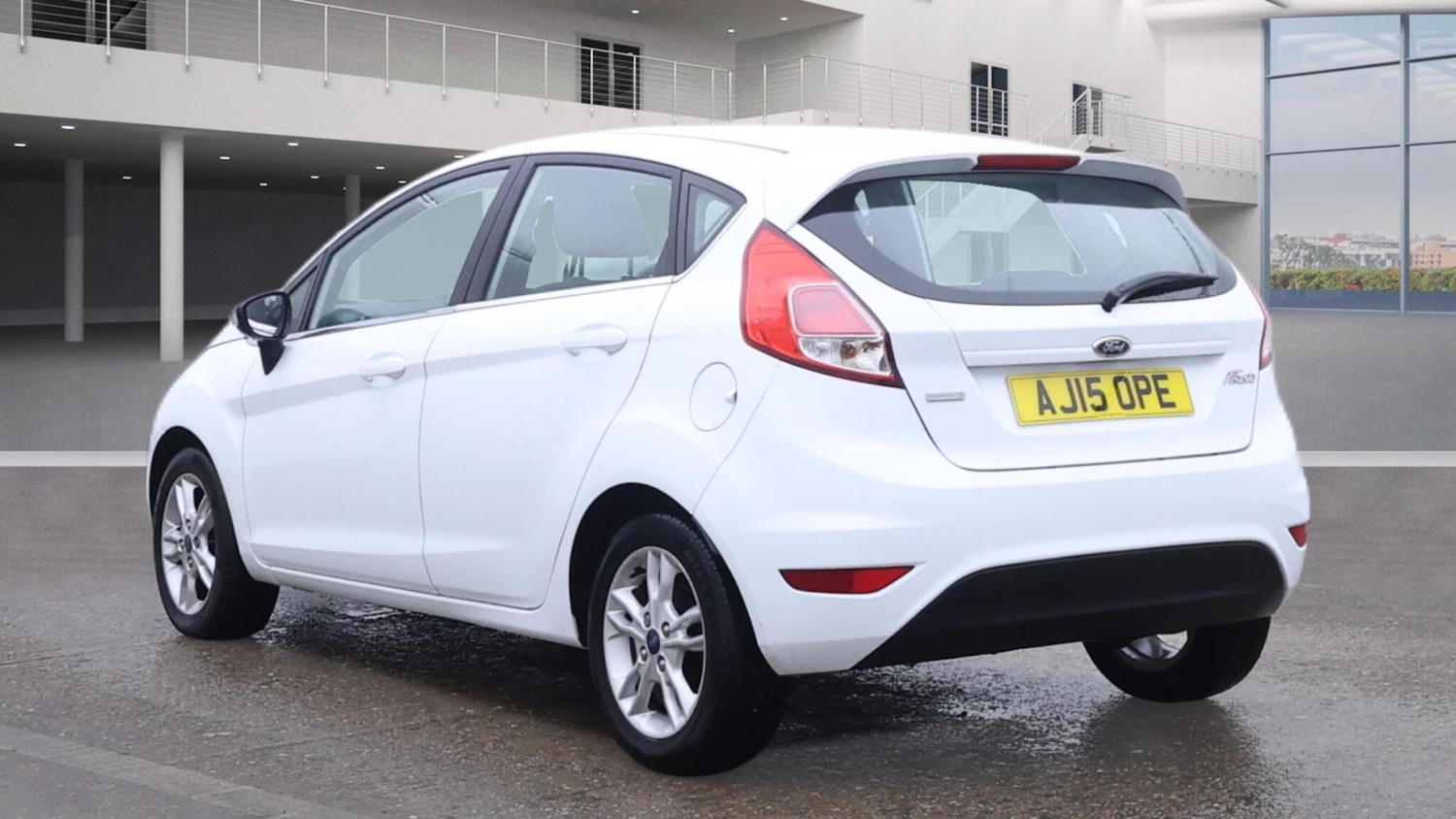 Used Ford Fiesta 2015 for sale - 77016045: Photo 2