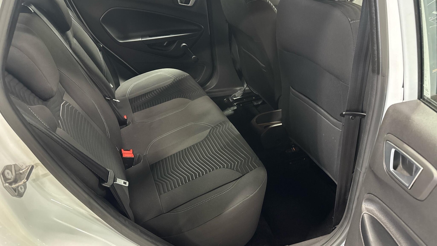 Used Ford Fiesta 2015 for sale - 77016045: Photo 4