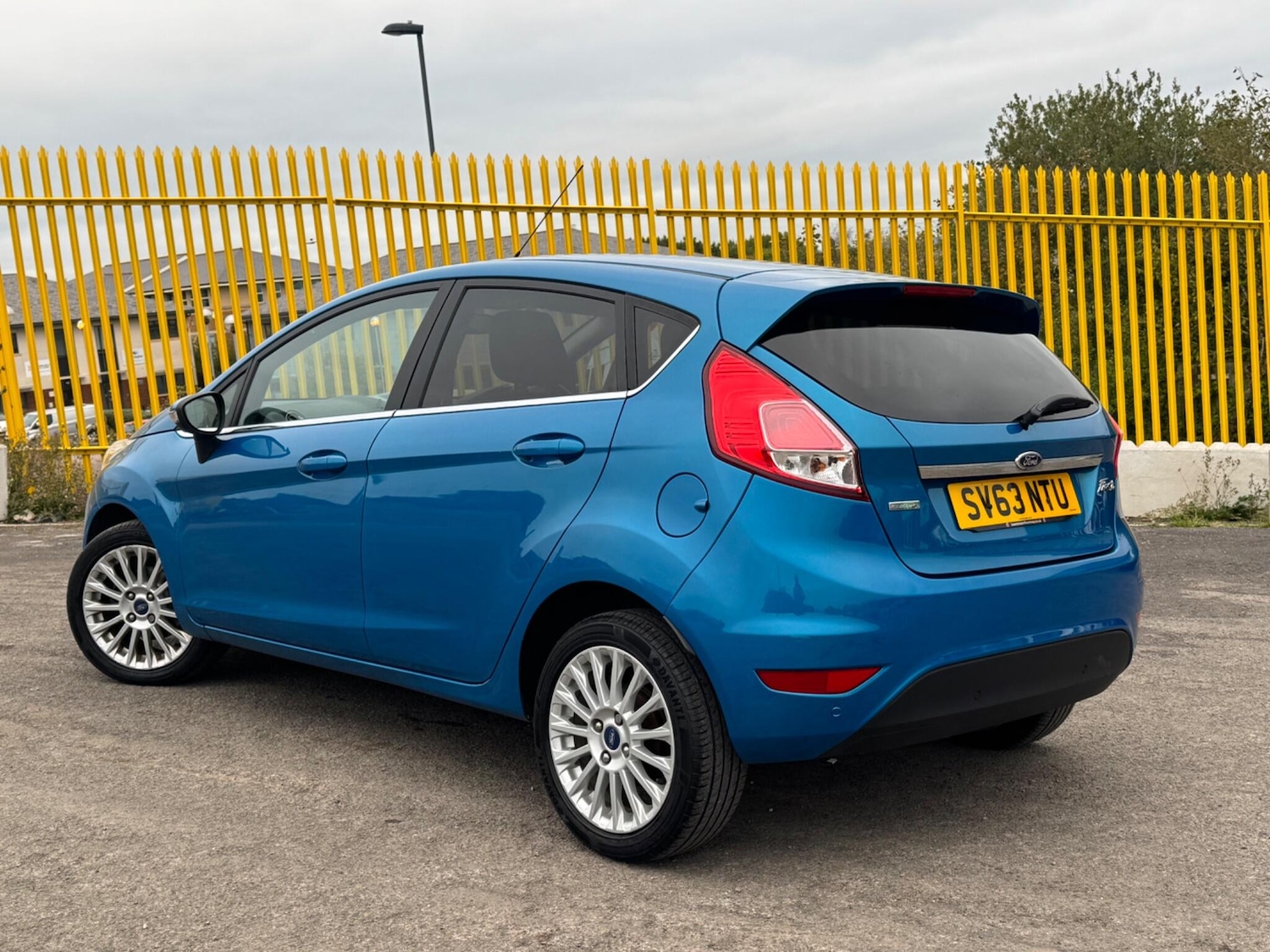 Used Ford Fiesta 2013 for sale - 76179333: Photo 3
