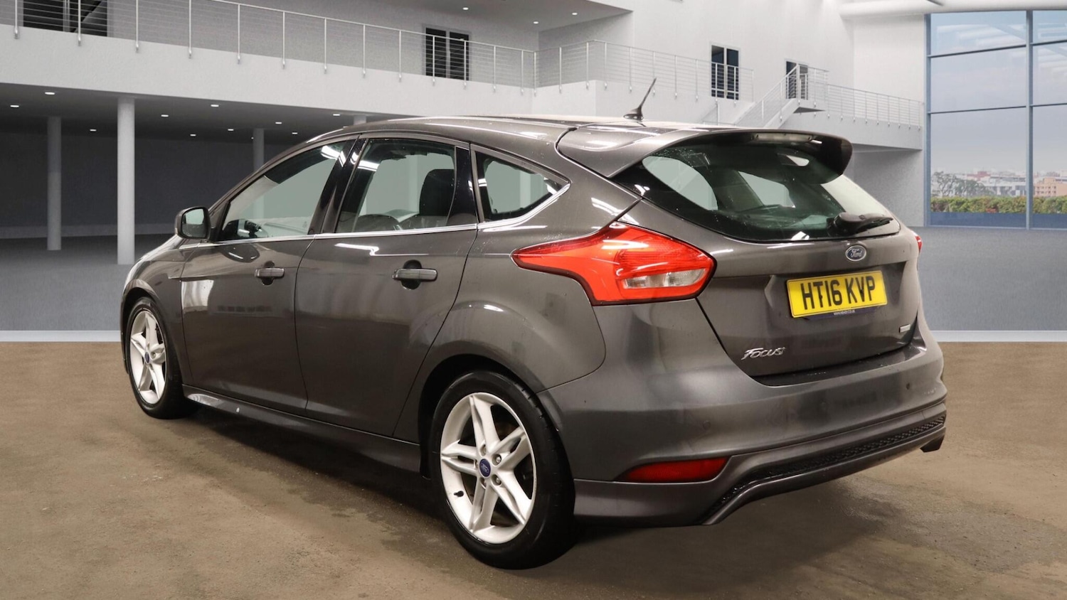 Used Ford Focus 2016 for sale - 77424561: Photo 2