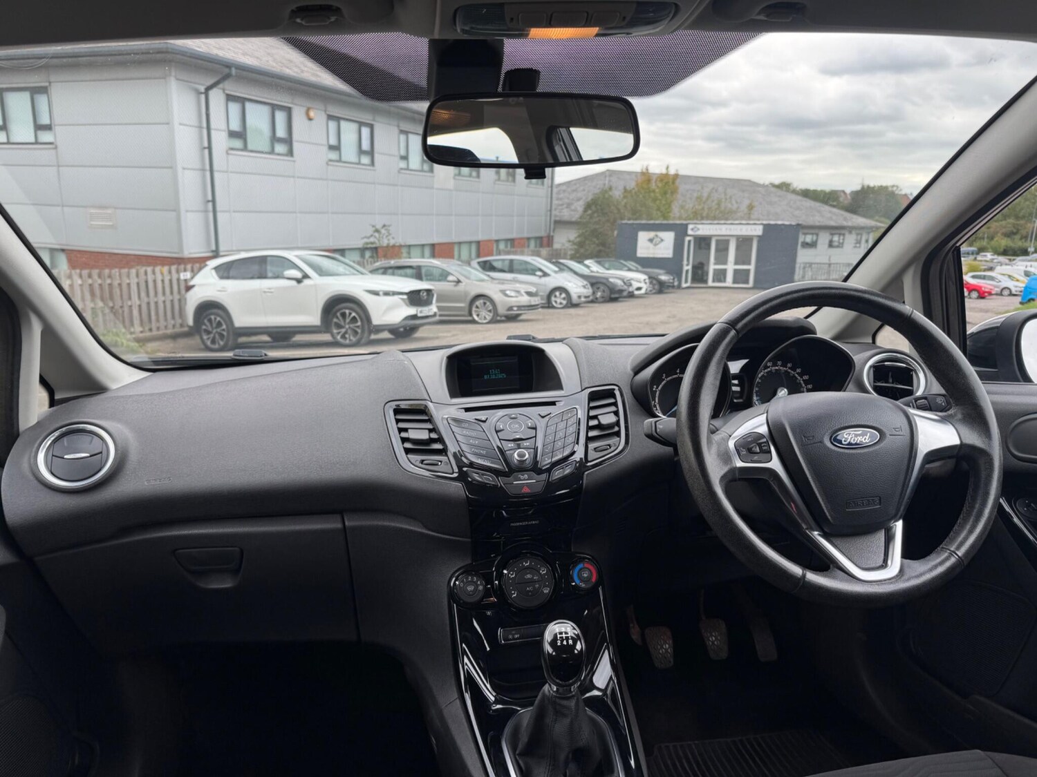 Used Ford Fiesta 2015 for sale - 75729190: Photo 9