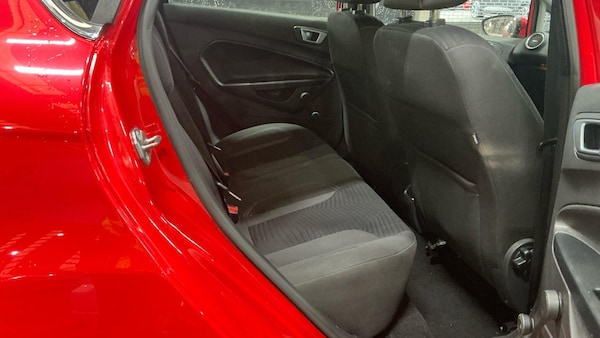 Used Ford Fiesta 2014 for sale - 76327259: Photo 5