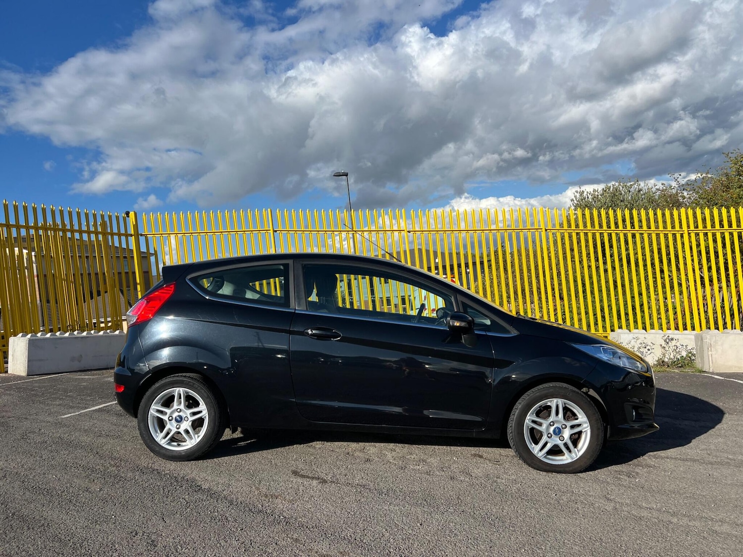 Used Ford Fiesta 2013 for sale - 76988801: Photo 6