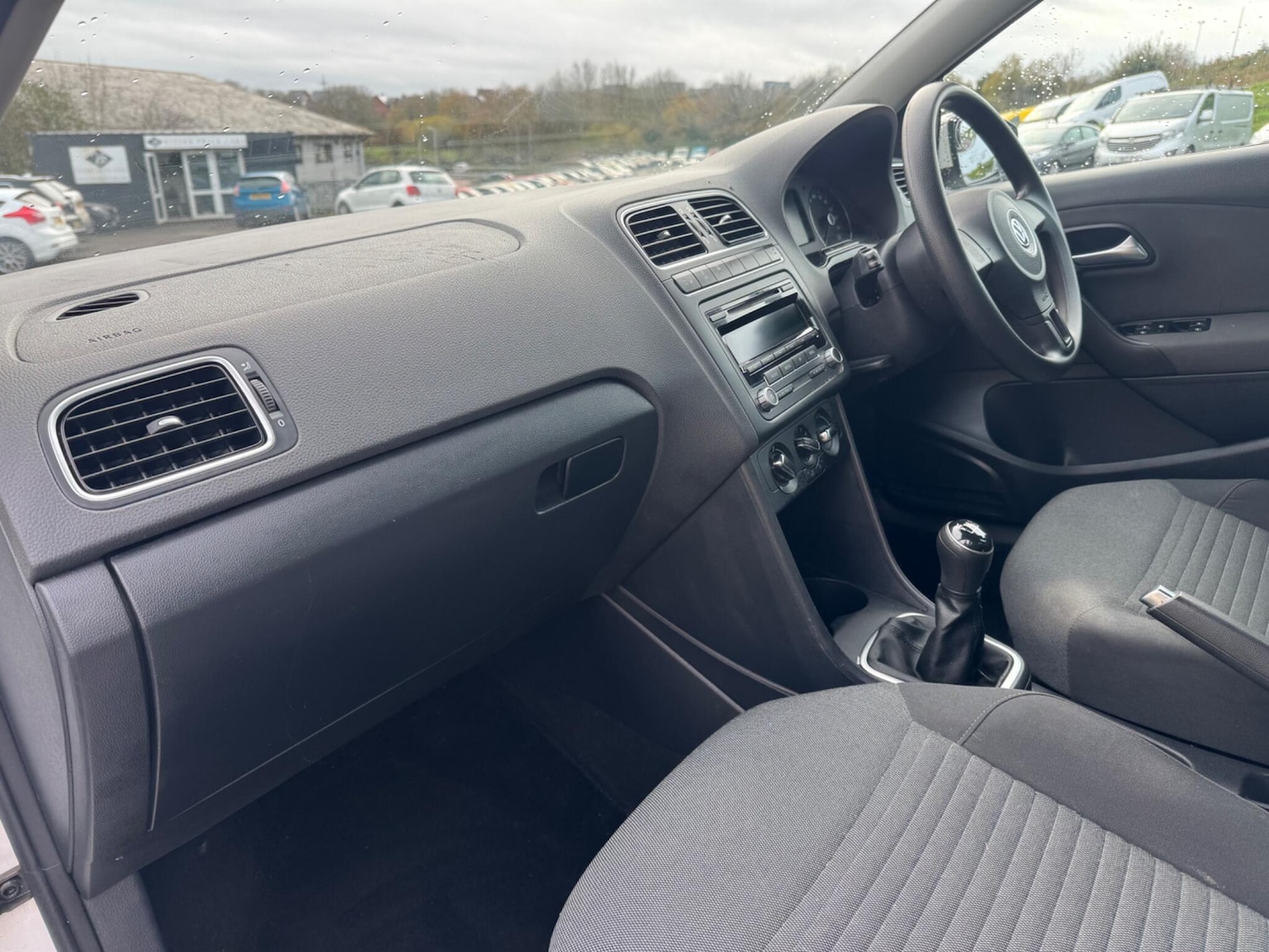 Used Volkswagen Polo 2013 for sale - 77892677: Photo 9