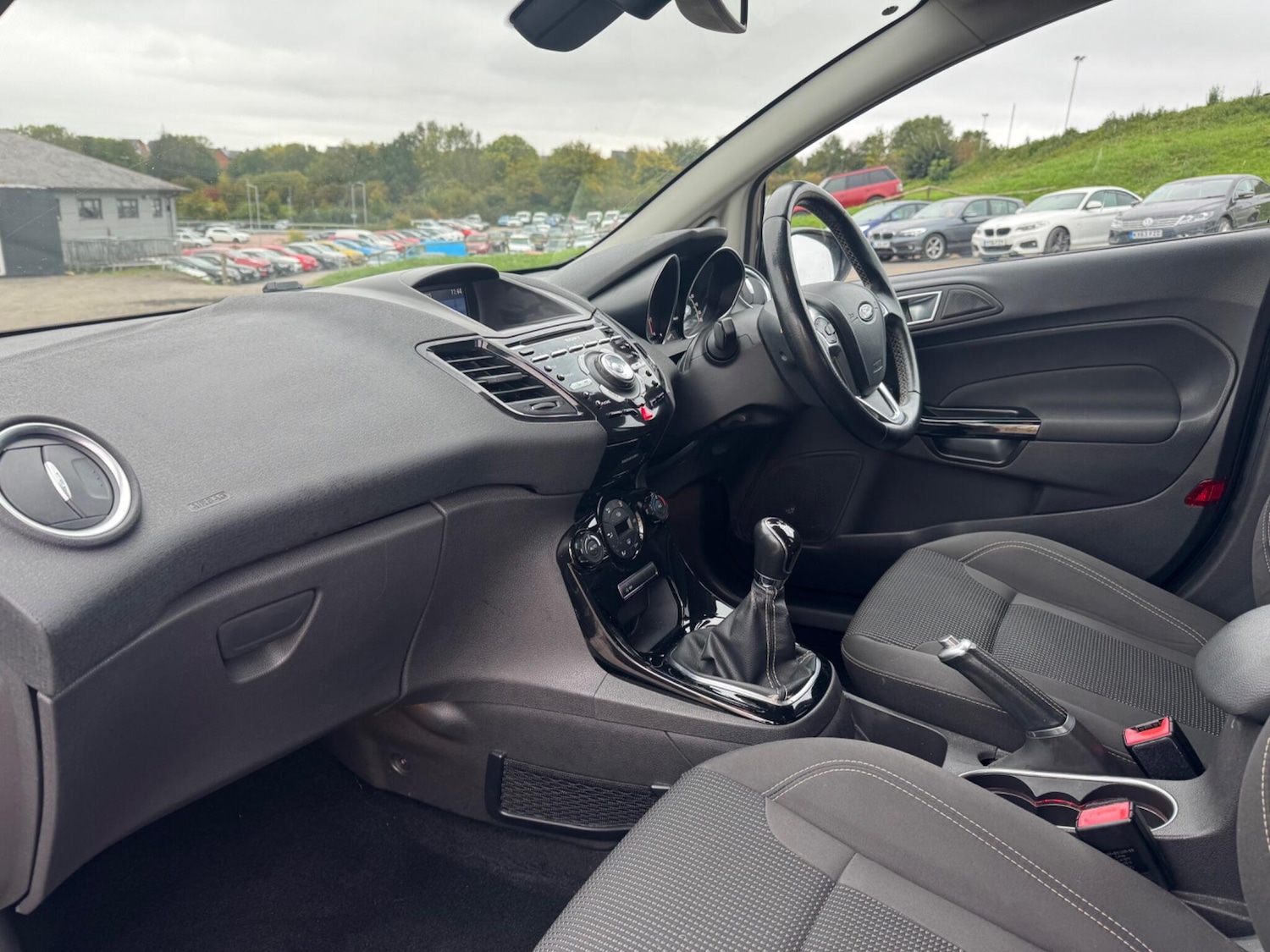 Used Ford Fiesta 2015 for sale - 76246528: Photo 9