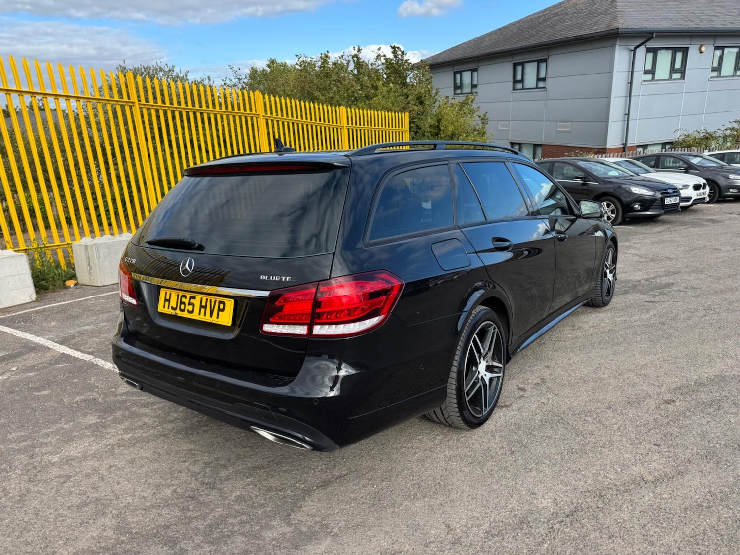 Used Mercedes-Benz E Class 2015 for sale - 77723887: Photo 6