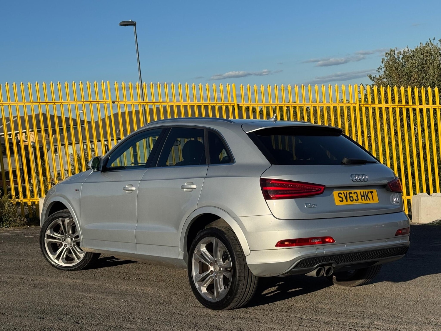 Used Audi Q3 2013 for sale - 76179672: Photo 2