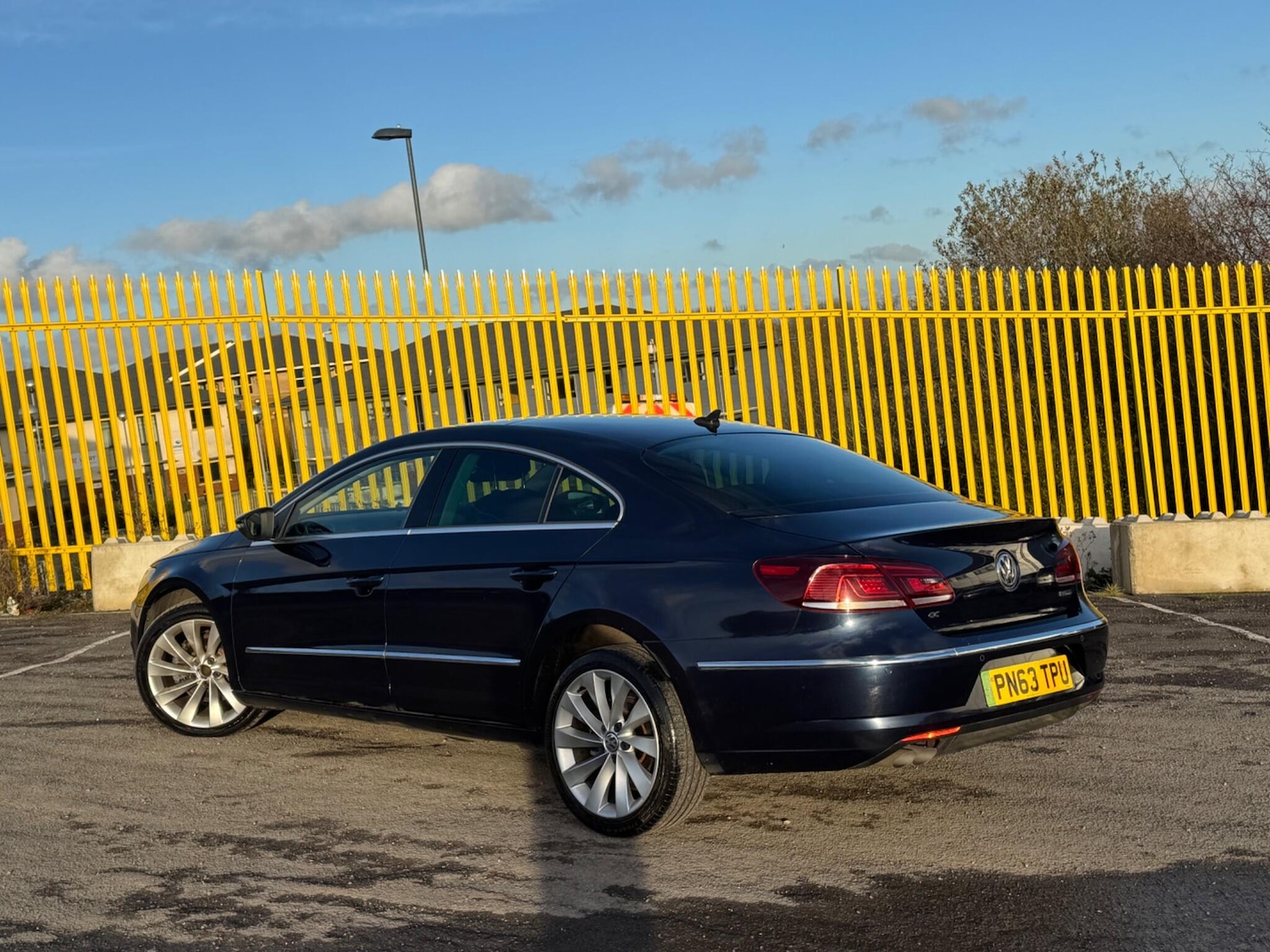 Used Volkswagen CC 2013 for sale - 76898820: Photo 2