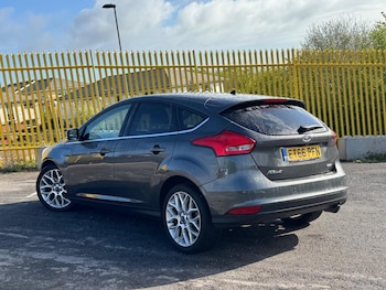 Used Ford Focus 2017 for sale - 78320354: Photo