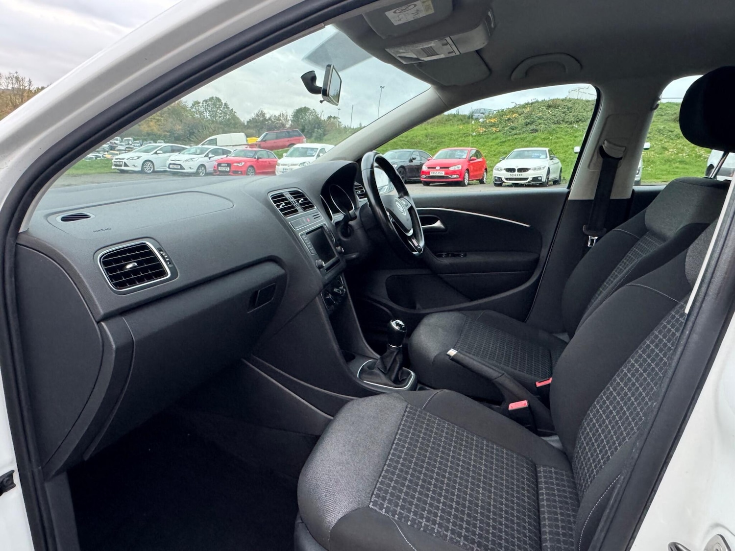 Used Volkswagen Polo 2015 for sale - 76013696: Photo 8