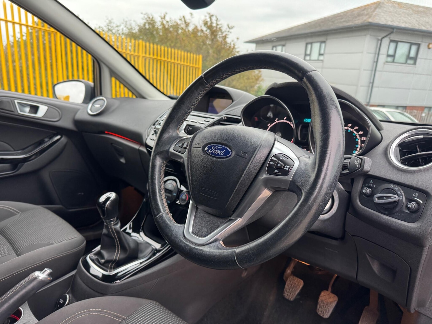 Used Ford Fiesta 2017 for sale - 76179892: Photo 10