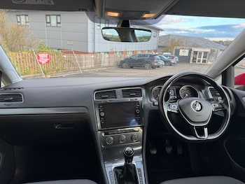 Used Volkswagen Golf 2017 for sale - 76527653: Photo