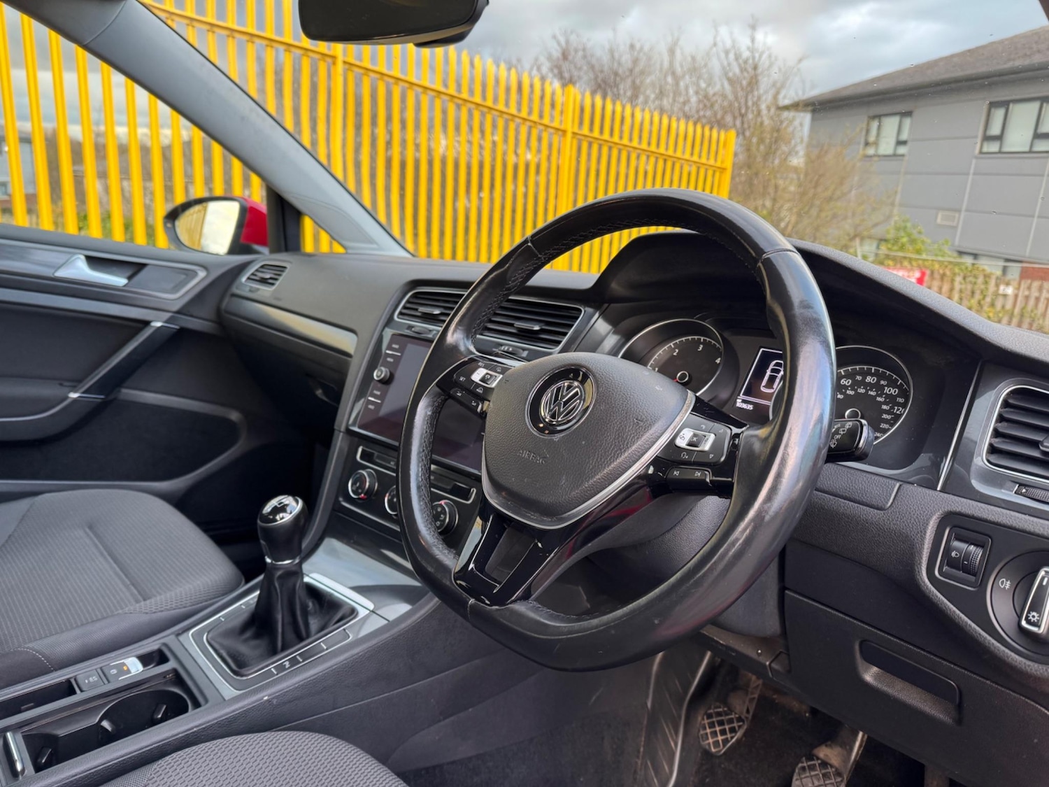 Used Volkswagen Golf 2017 for sale - 76527653: Photo 6