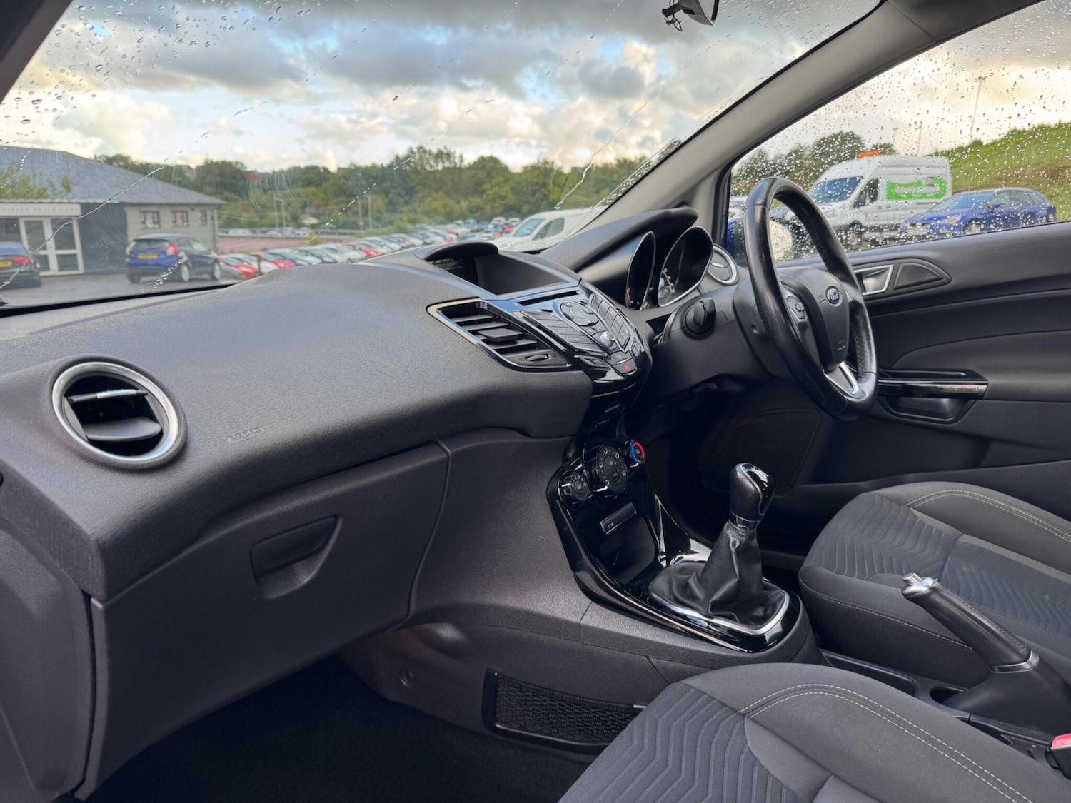 Used Ford Fiesta 2015 for sale - 76993328: Photo 10