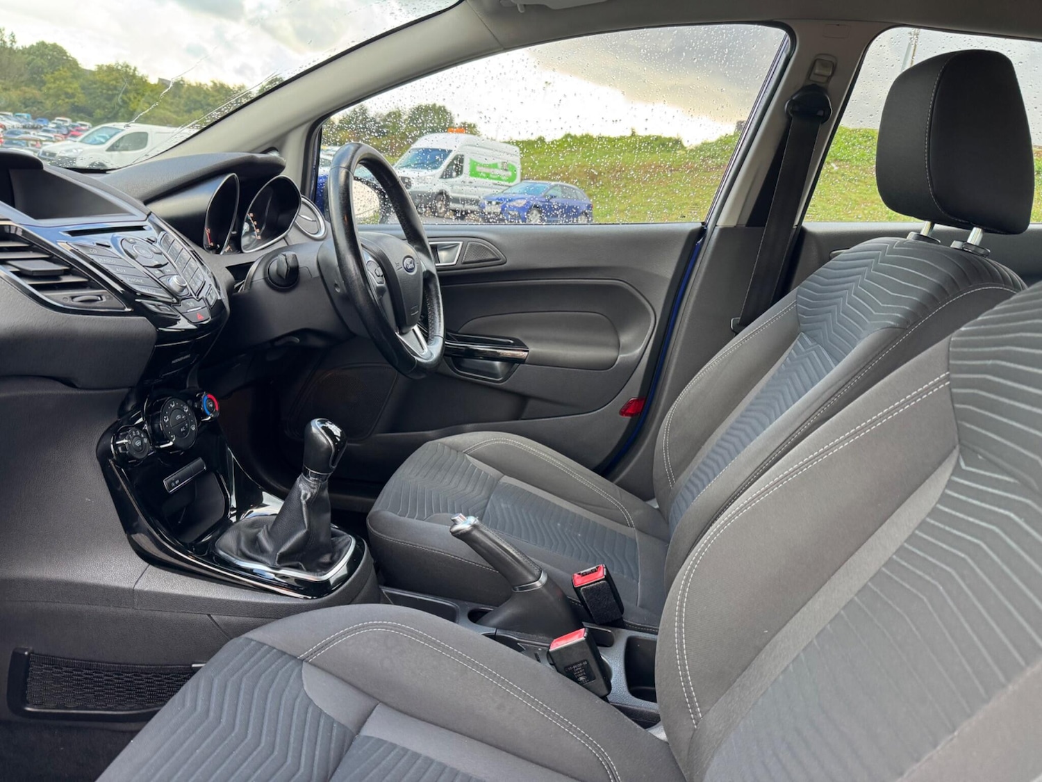 Used Ford Fiesta 2015 for sale - 76993328: Photo 12